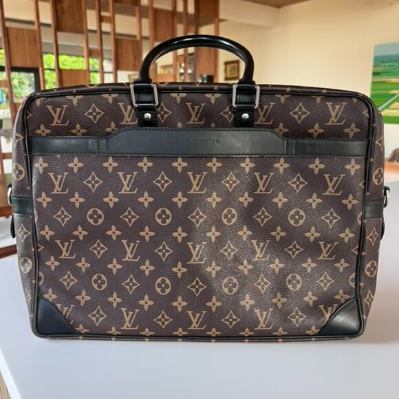 Louis Vuitton Other - Louis Vuitton Porte-Documents Voyage PM